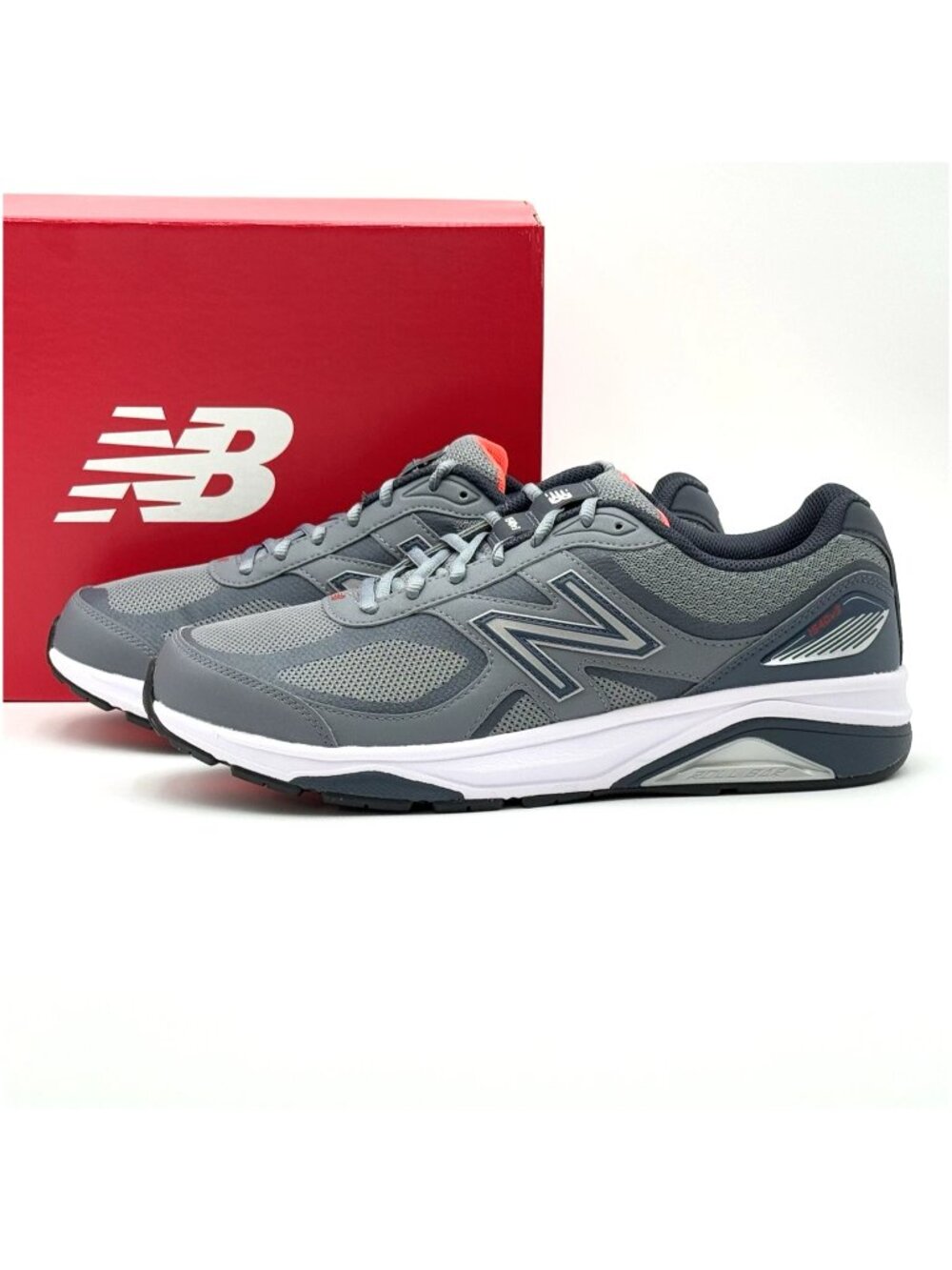 Men's Size 11.5 New Balance 1540v3 Running Shoes W1540GD3 Grey Red